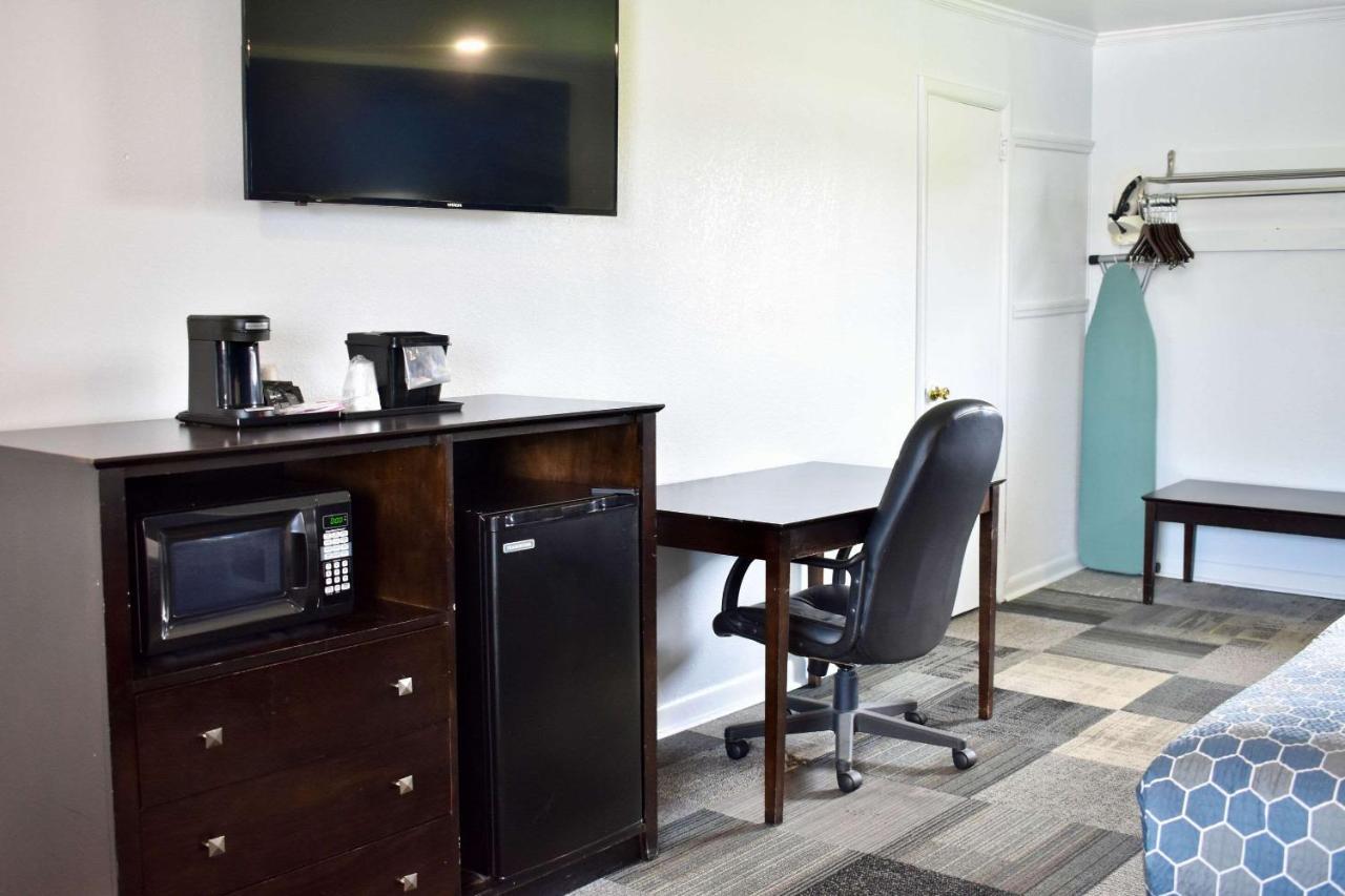 Rodeway Inn Swainsboro Exteriér fotografie